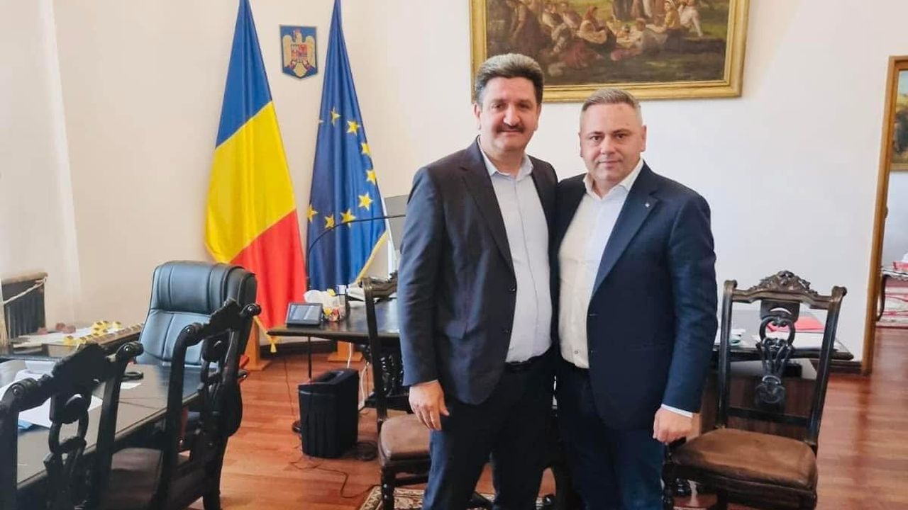 Primarul Gheorghe Marin, alături de ministrul Florin Barbu