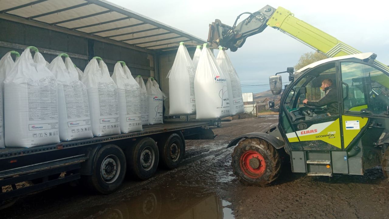 Îngrășăminte livrate fermierilor de fabrica de zahăr de la Luduș