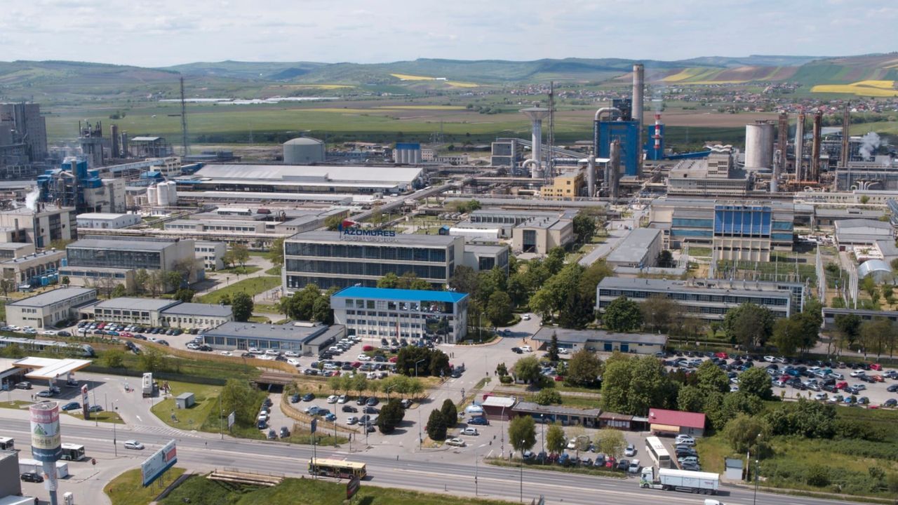 Azomureș trimite o parte dintre salariați în șomaj tehnic