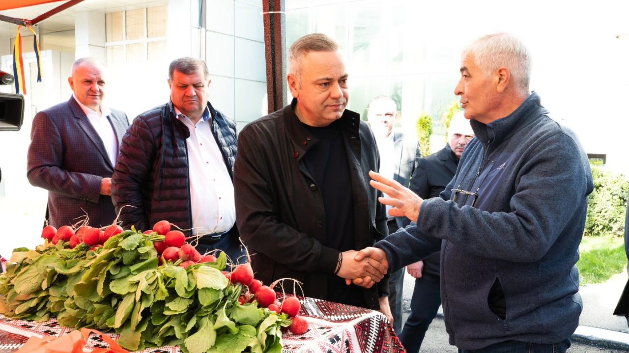 Florin Barbu la Piața Producătorilor Olteni, la Slatina